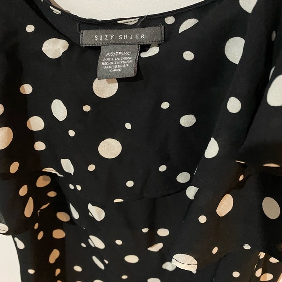 Black dots top❌SOLD❌ - Picture 2 of 2